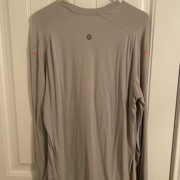 Lululemon Men’s XL long sleeve shirt - Picture 1 of 4